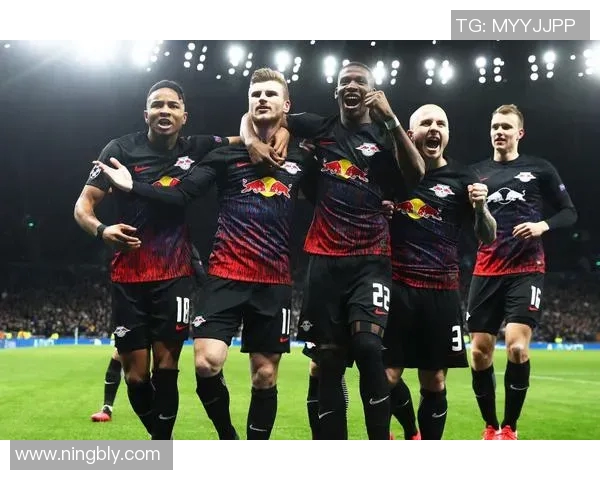 德字开头的足球明星盘点他们的传奇故事与辉煌成就